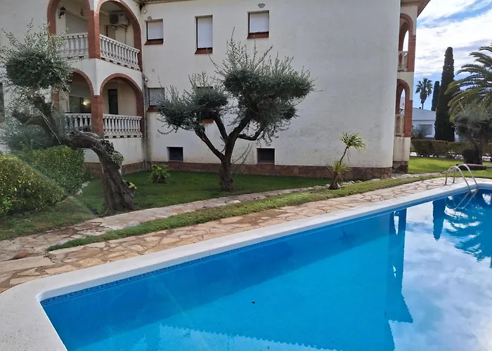 Apartamento con piscina a 5 minutos de la playa en Cambrils