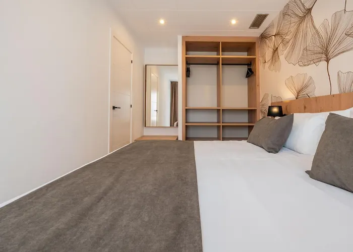 Neptuno Apartments