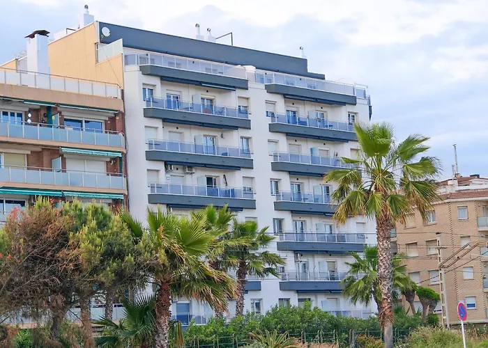 Apartment In Front Of The Beach