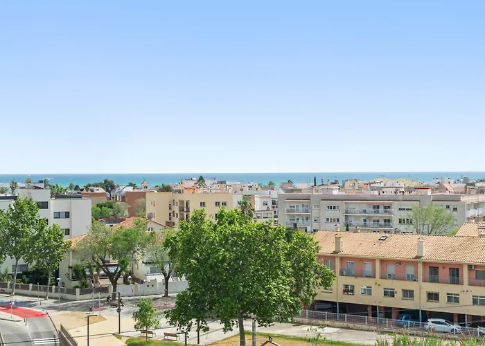 Cosy Well Situed Apartment With Sea View