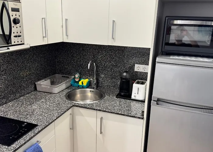 Moderno Apartamento Con Parking,Tarrassa, Barcelona