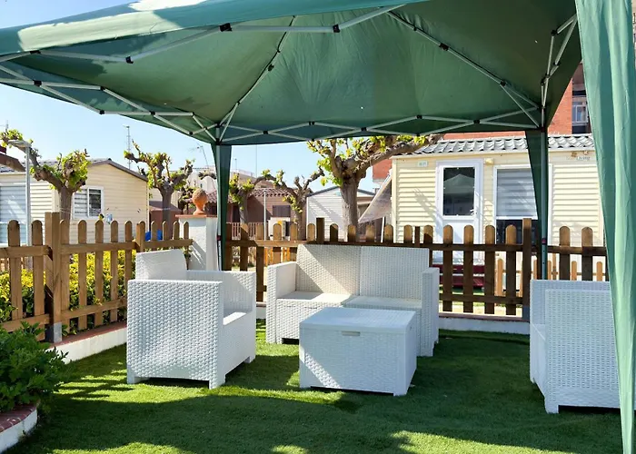 Camping Costa Dorada Tiny House 1