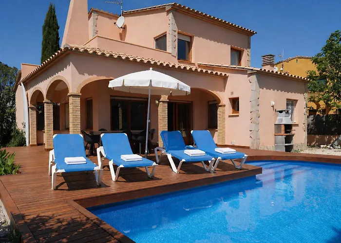 Superb Villa Near Sandy Beach Sant Pere Pescador, Amfora 64