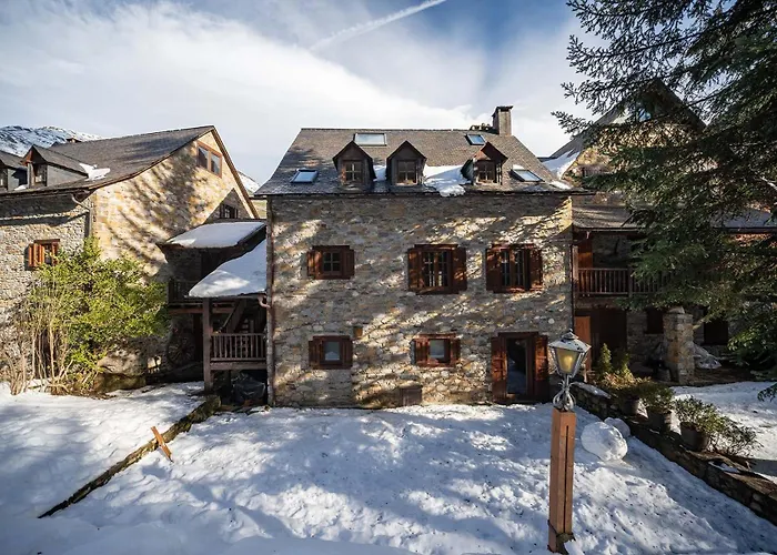Arties Lodge