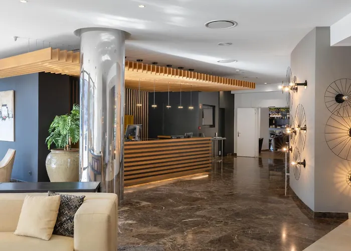 Apartaments Sb Corona Tortosa