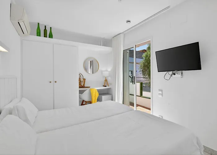 Hotel Cadaqués1962 by Fimedhotels