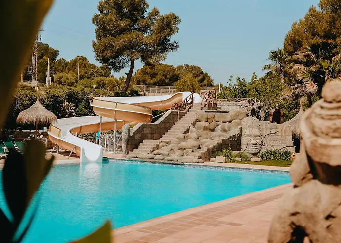 Camping Caledonia Tamarit