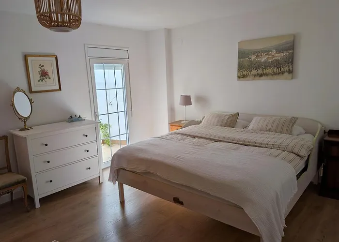 River Ebro Apartments