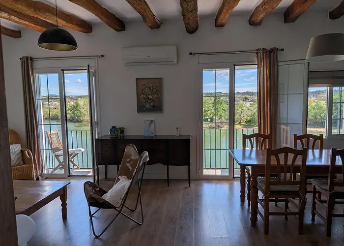River Ebro Apartments
