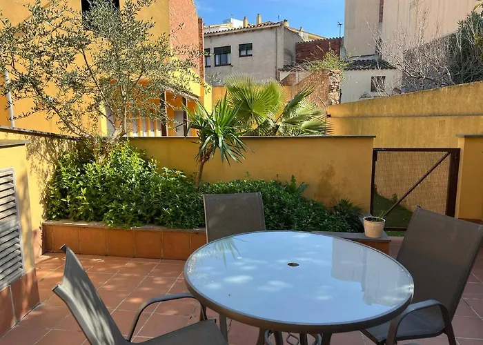 Ground Floor Apartment In Centre Of Torroella De Montgri