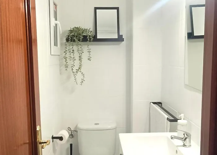 Céntrico apartamento cerca de playa y tren a Barcelona para 6 pax