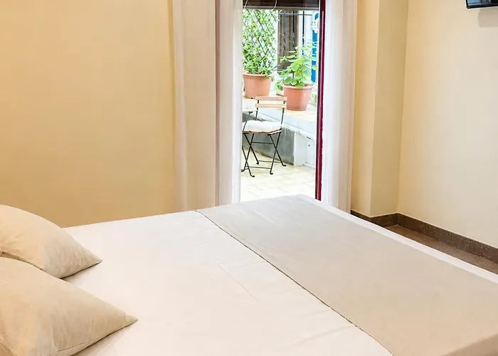 Hostal La Tina