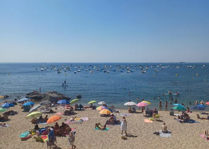 Apartamento Moderno Con Terraza Cerca De Calella De Palafrugell