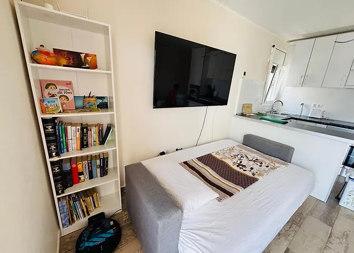 Sea View - Parking - 65 Inch Tv - 2 Min To Beach