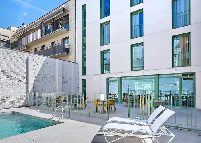 Hostelfly Fira Barcelona