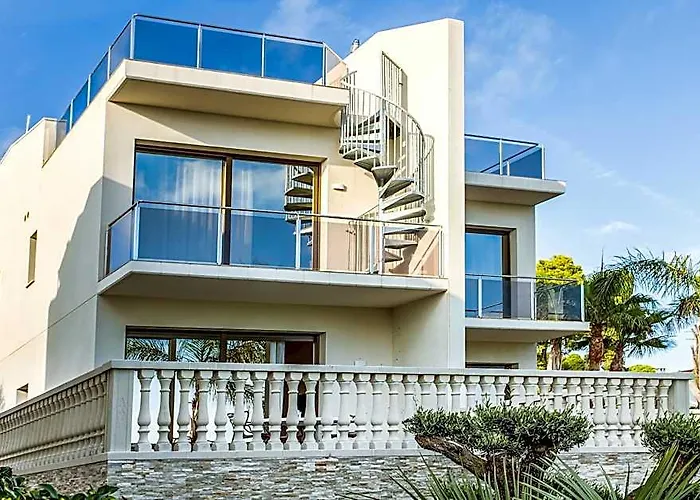 Calma Holiday Villas