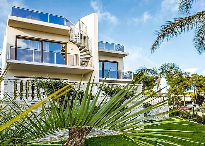 Calma Holiday Villas