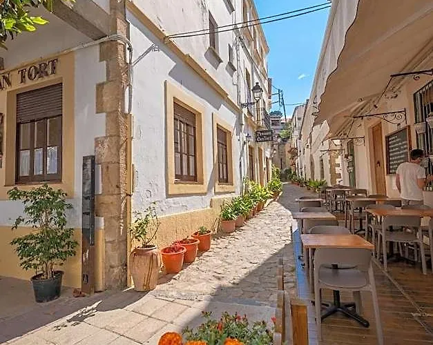 P&R Hostals Can Tort