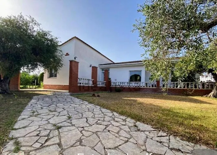 Villa entre viñas y mar