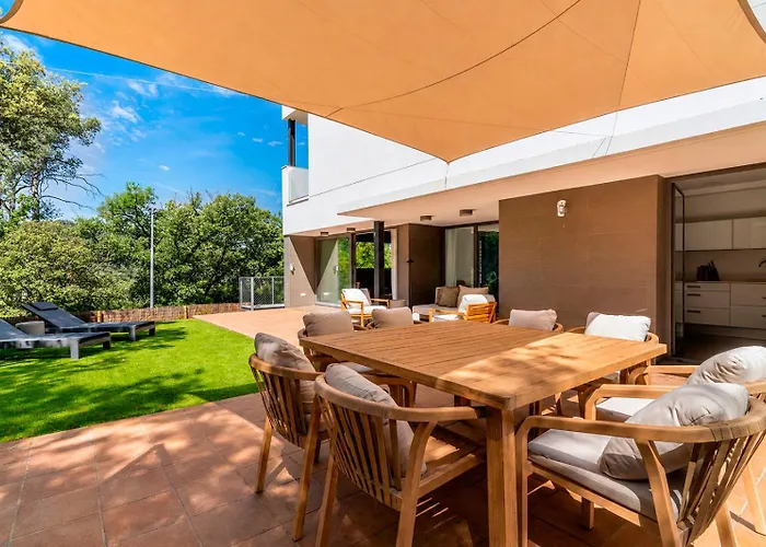 Forest Villa Barcelona - With Bbq And Outdoor Shower