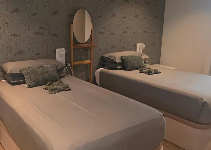 Golf en Sant Cugat - Elegante Apartamento para 3 con WiFI y AC a 20 min de Barcelona