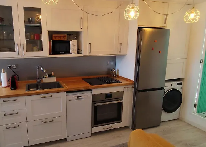 Apartamento Vallpineda con vistas y piscina