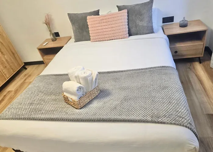 Comfort Stay-Private Apartment Near Barcelona, Airport