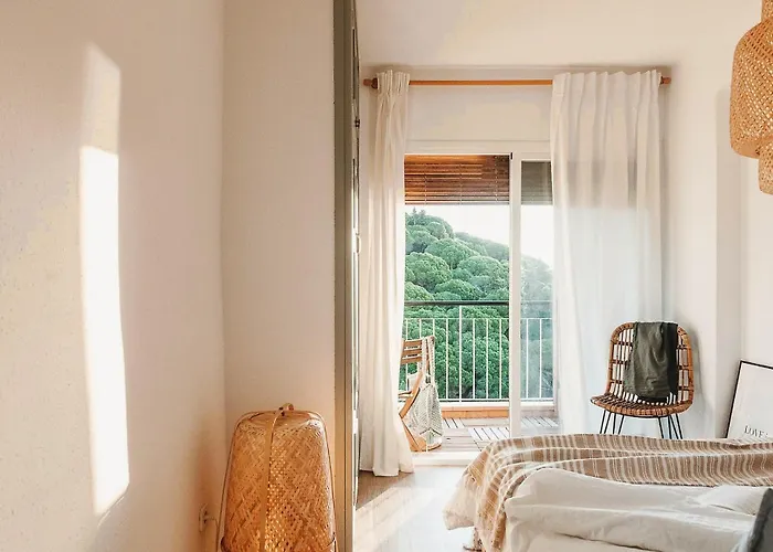 Sea View Apartment Near Beach In Calella