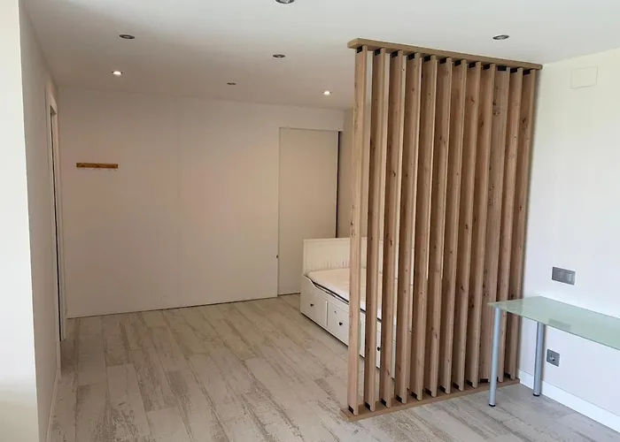 Bonita casa con piscina compartida junto Barcelona Centro