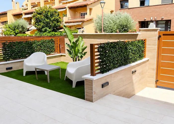 Luxury Cubelles Aparthotel
