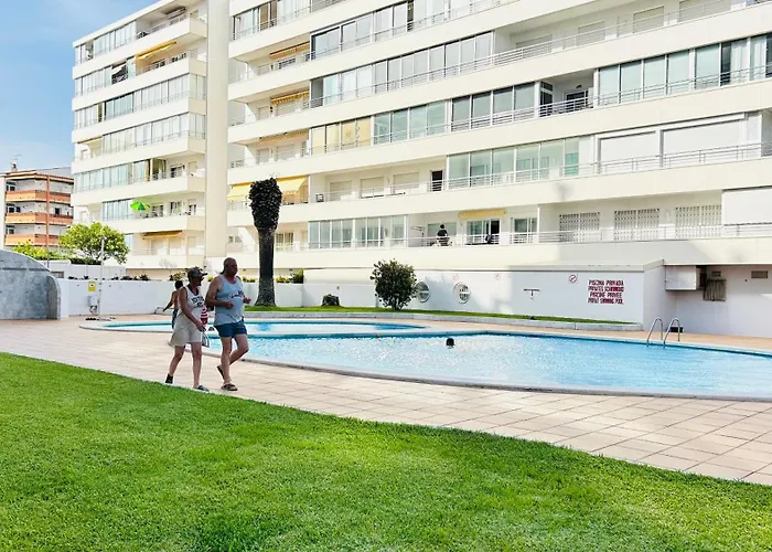 First Linear With Pool, 4 Person With See View And Private Parking