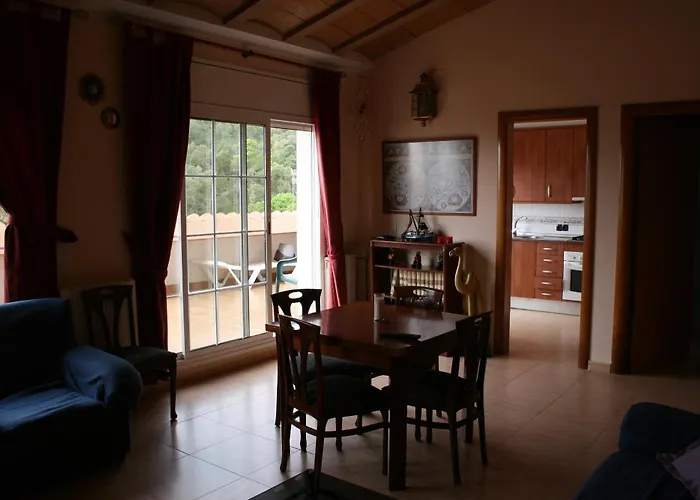 Villa Costa.