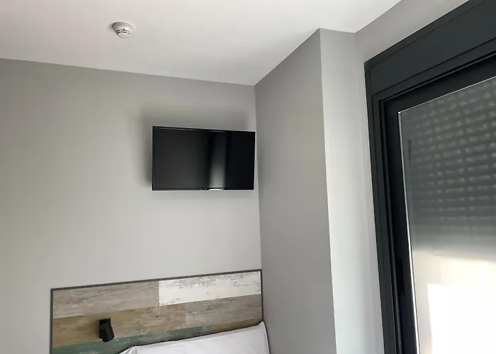 Hey Rooms
