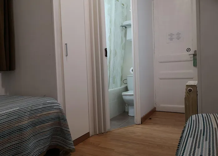 Hostal Lesseps