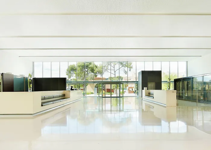 Le Meridien Ra Beach Hotel And Spa