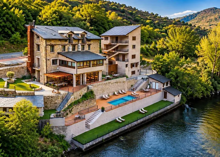 Les Nous Hotel Rialp