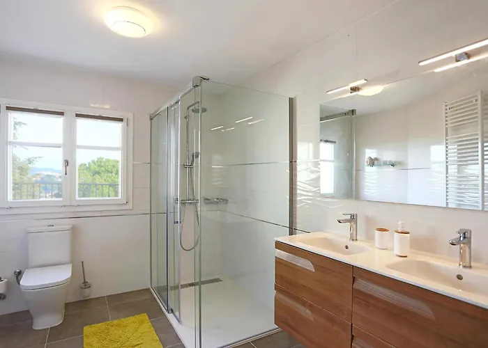 Homestay Villa Estrella - Costa Brava