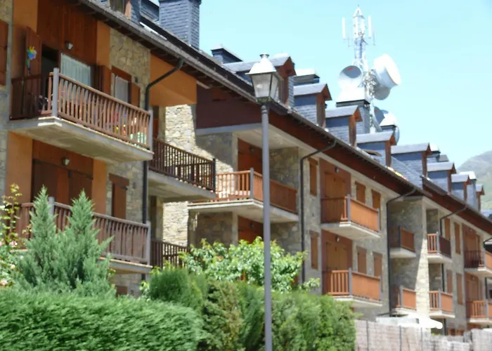 Apartamentos wifi Baqueira&Aigüestortes con jardín privado