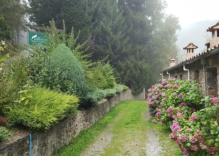 Apartamentos Rurales Les Barnedes