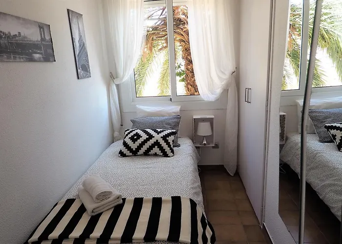 Cristina Port & Beach - Apartment