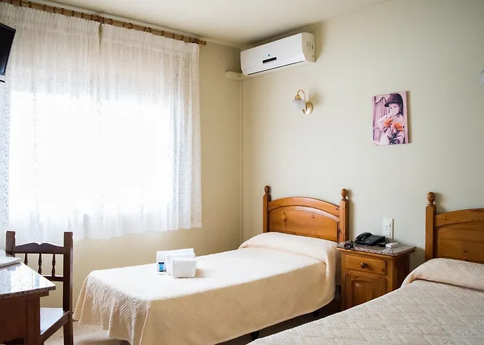 Hostal Las Torres Sant Esteve Sesrovires