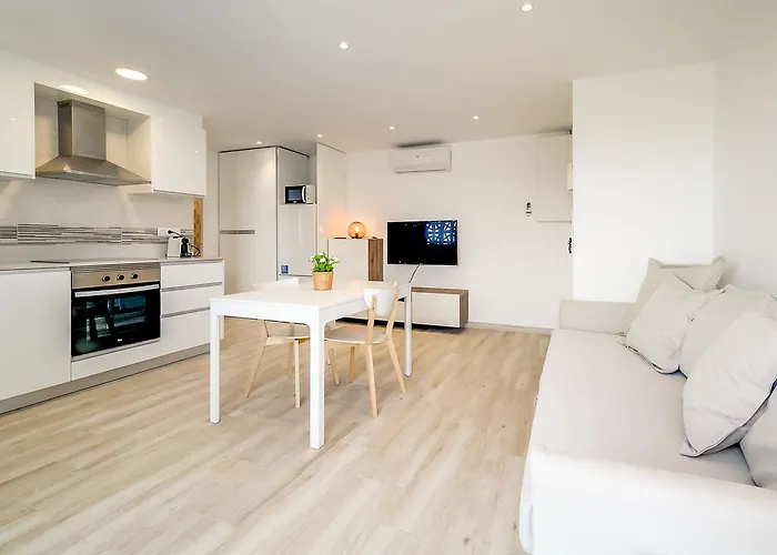Hauzify I Apartament Rosa Dels Vents