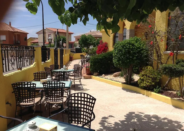 La Nova Tenalla - Adults Only