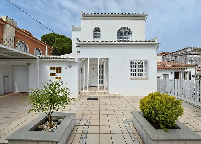 Villa Requesens On Canal