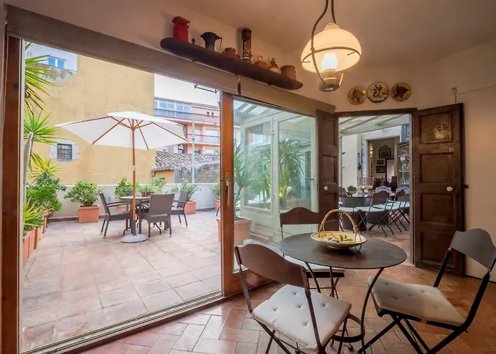 Can Felip Apartments