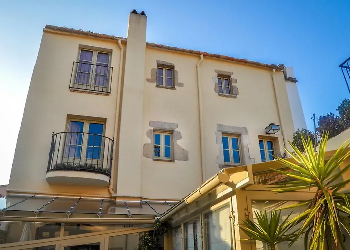 Can Felip Apartments