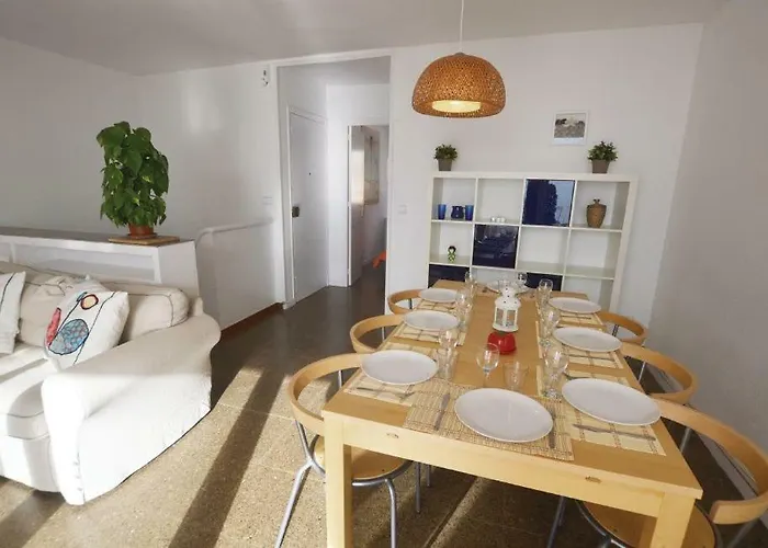 Duplex en frente de la playa al lado de Barcelona
