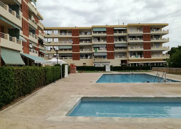 Primera Linea De Mar Con Piscina En Ebrehogar