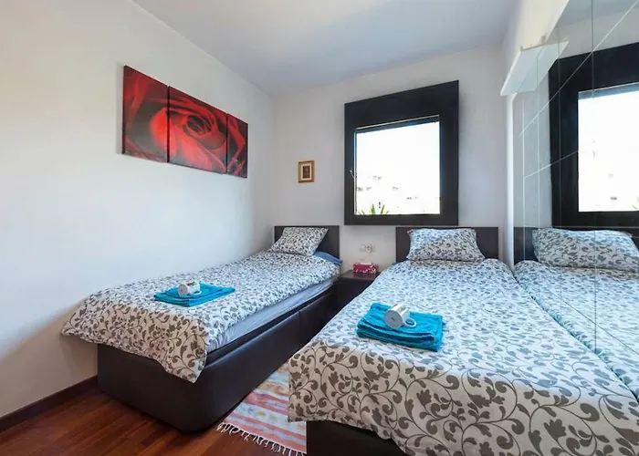 Jie Apartment